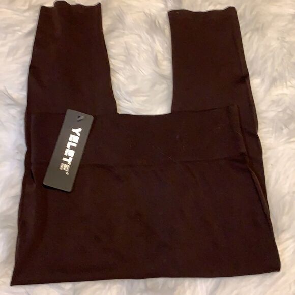 Plus size Capri leggings - Picture 2 of 5